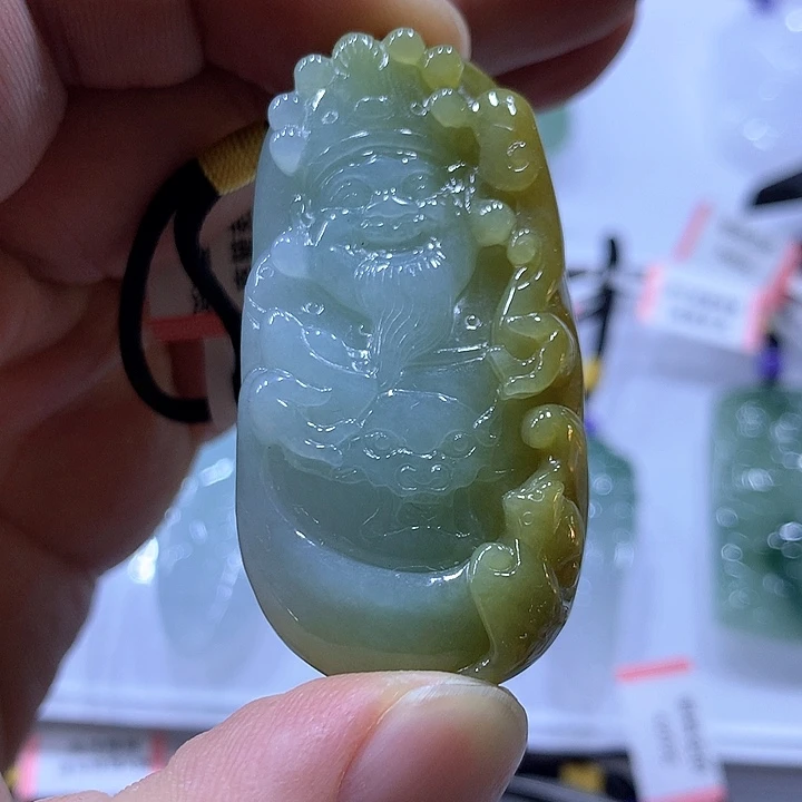 翡翠未镶嵌颈饰天然翡翠A货吊坠