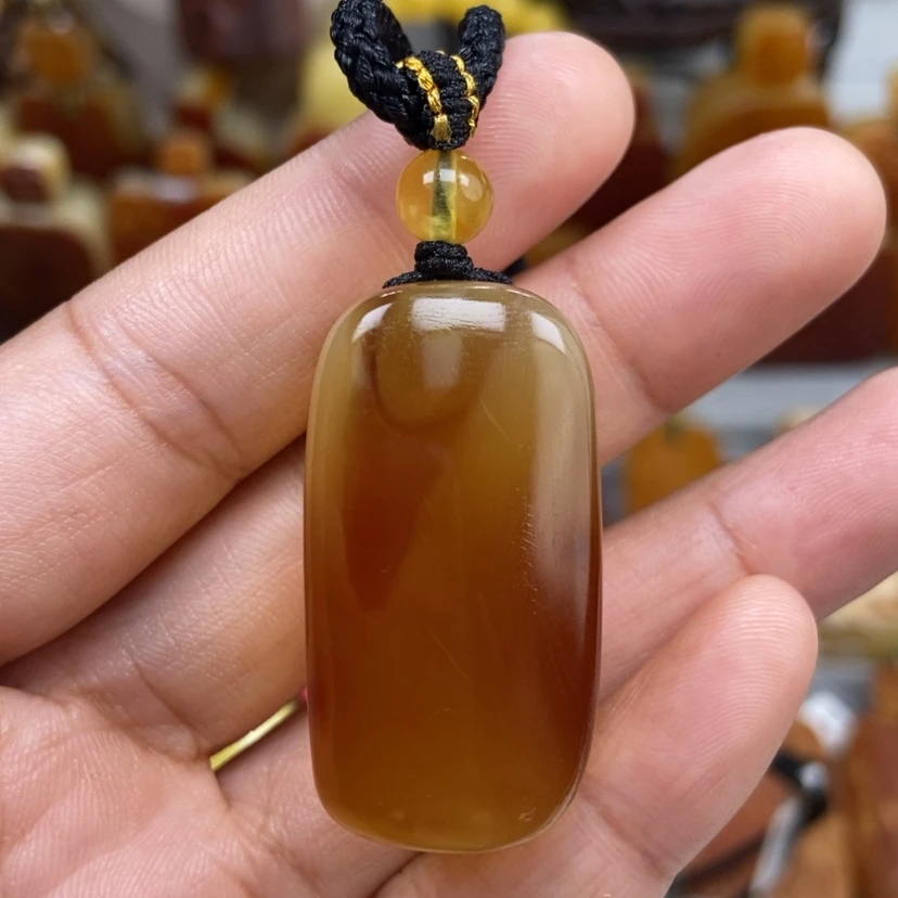 【闪购商品】琥珀颈饰未镶嵌