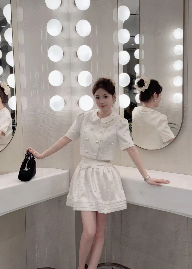 【媛媛女王专享】6018现货重工纯色钉珠提花短外套+半身裙