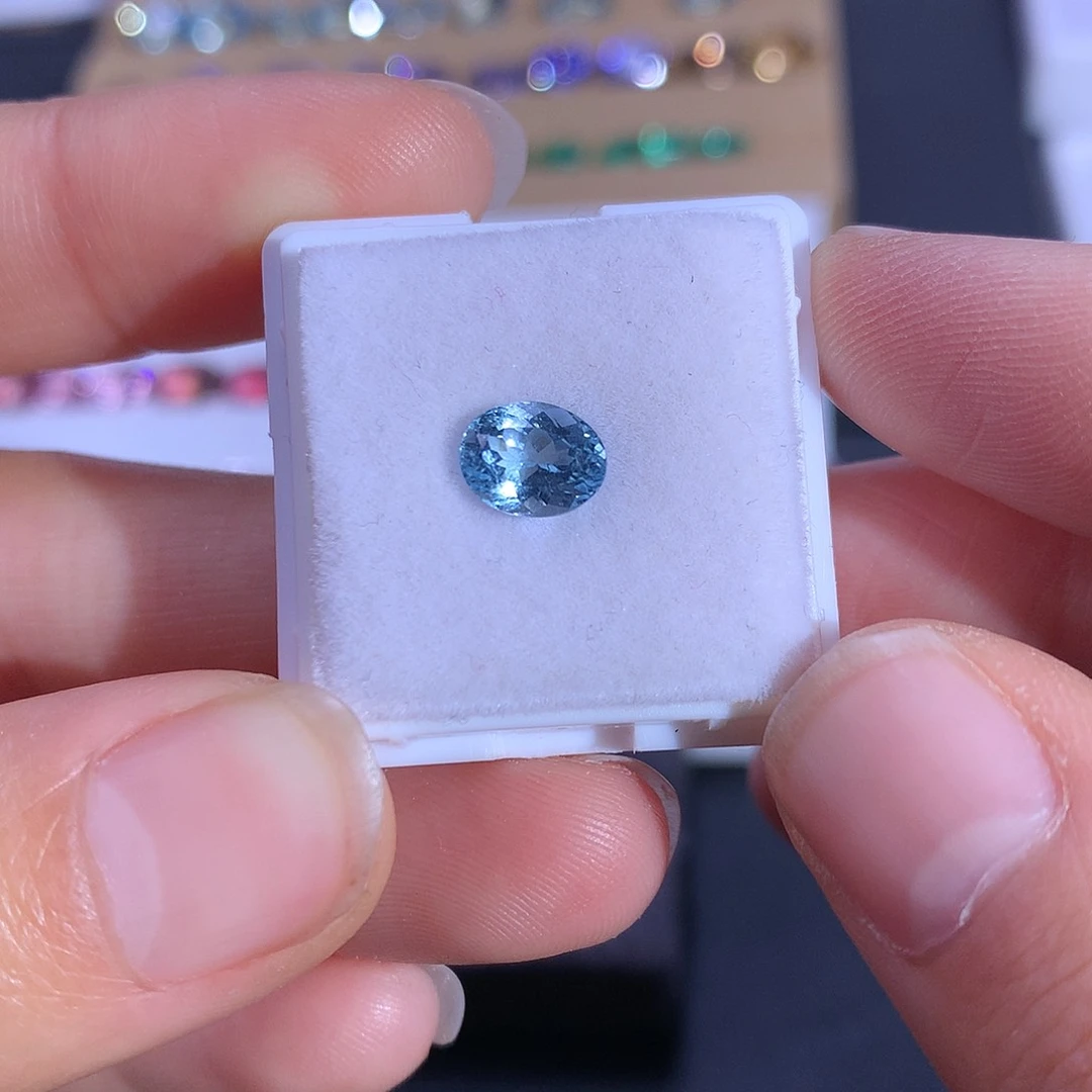 海蓝宝石笔搁未镶嵌1.06ct