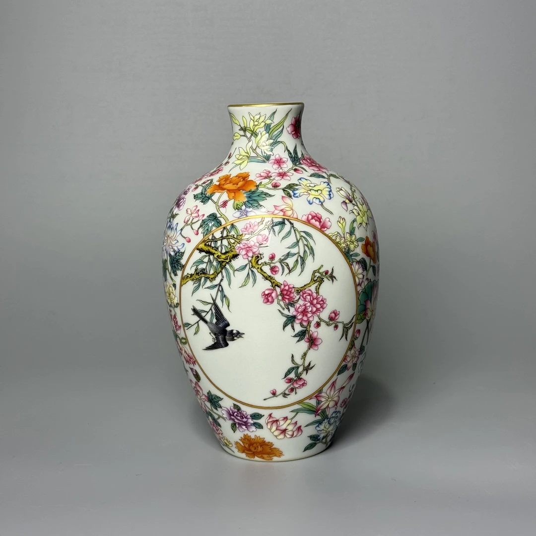 当代仿制 雍正珐琅彩花鸟开窗赏瓶