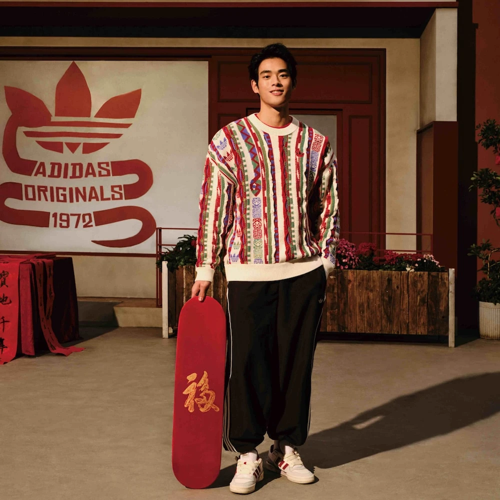 adidas/阿迪达斯三叶草蛇年新款情侣针织运动宽松套头毛衣 JL8371