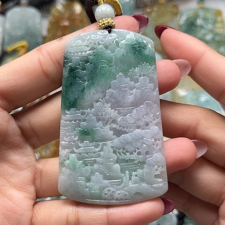 翡翠未镶嵌颈饰山水牌