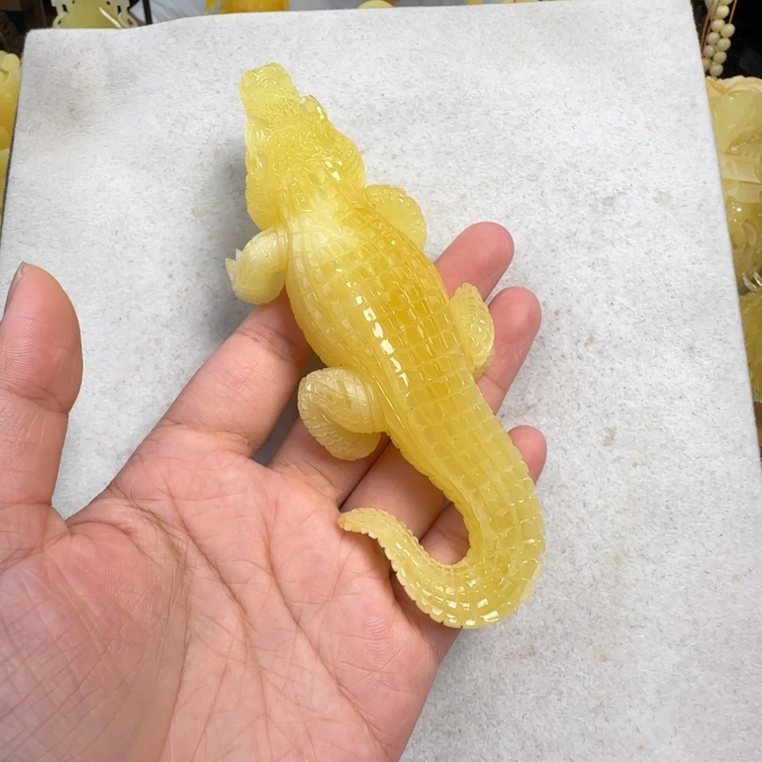 蜜蜡未镶嵌珠宝奇石