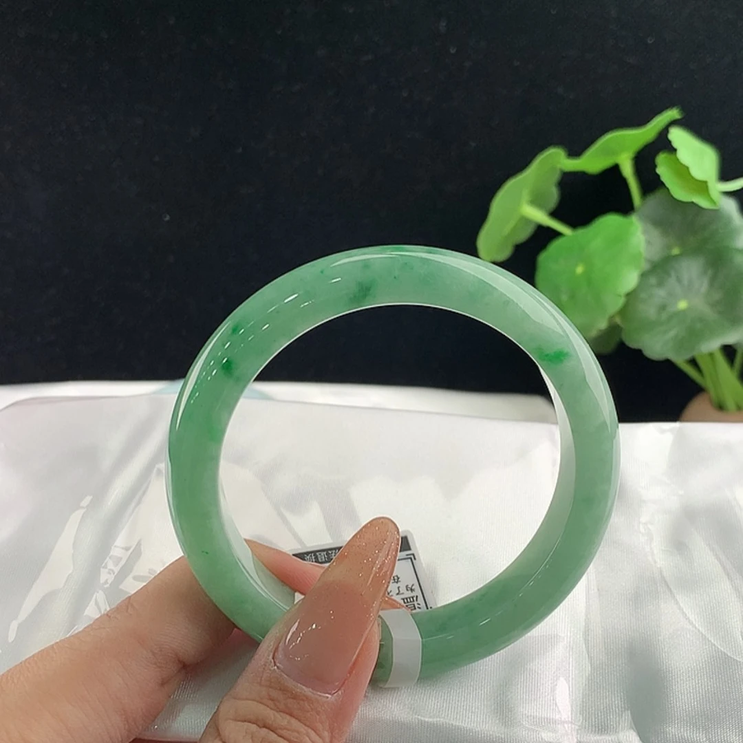 【闪购商品】未镶嵌手镯翡翠正57