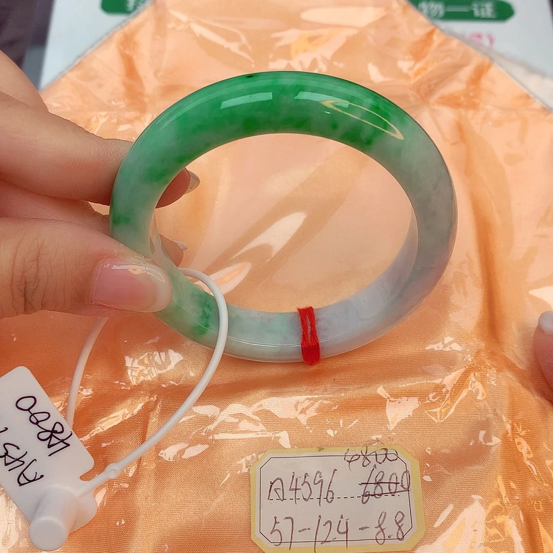 翡翠手镯未镶嵌缅甸翡翠