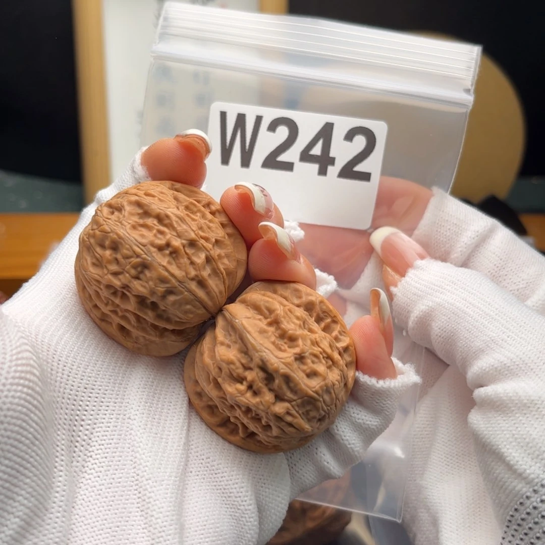 文玩核桃把件39铁锤w 242