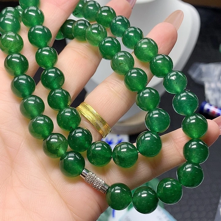 翡翠吊坠(赠链)未镶嵌