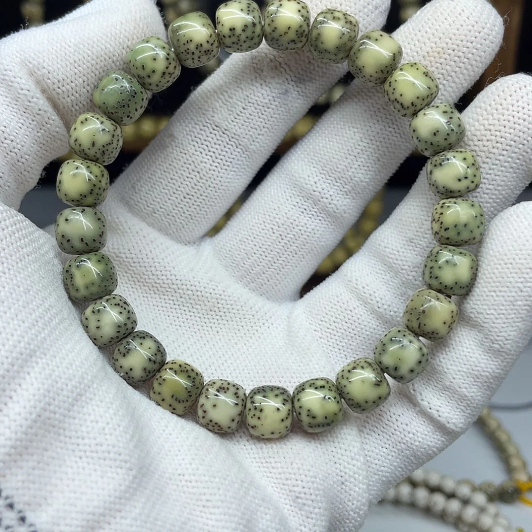 手串星月菩提9-8，糯冰侧留白