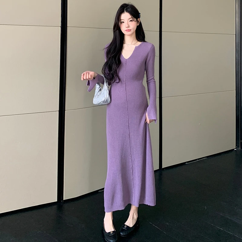 孕妇连衣裙2025秋季韩版新款时尚甜美简约高级感中长款针织毛衣裙