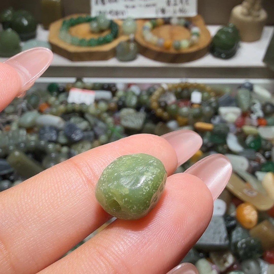 和田玉未镶嵌珠宝奇石