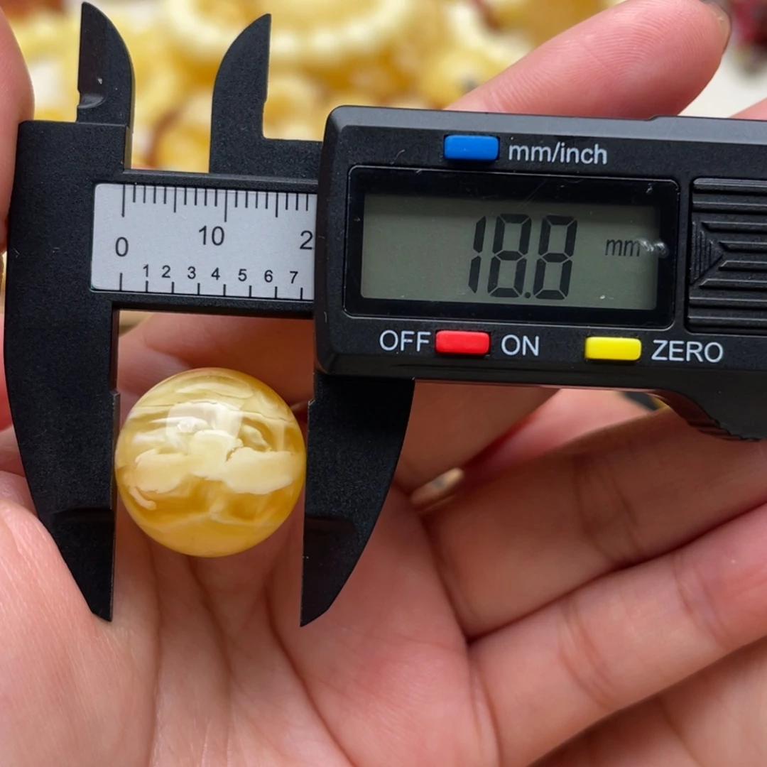 琥珀未镶嵌裸石蜜蜡圆珠笑