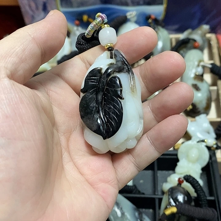 顺***2和田玉未镶嵌颈饰