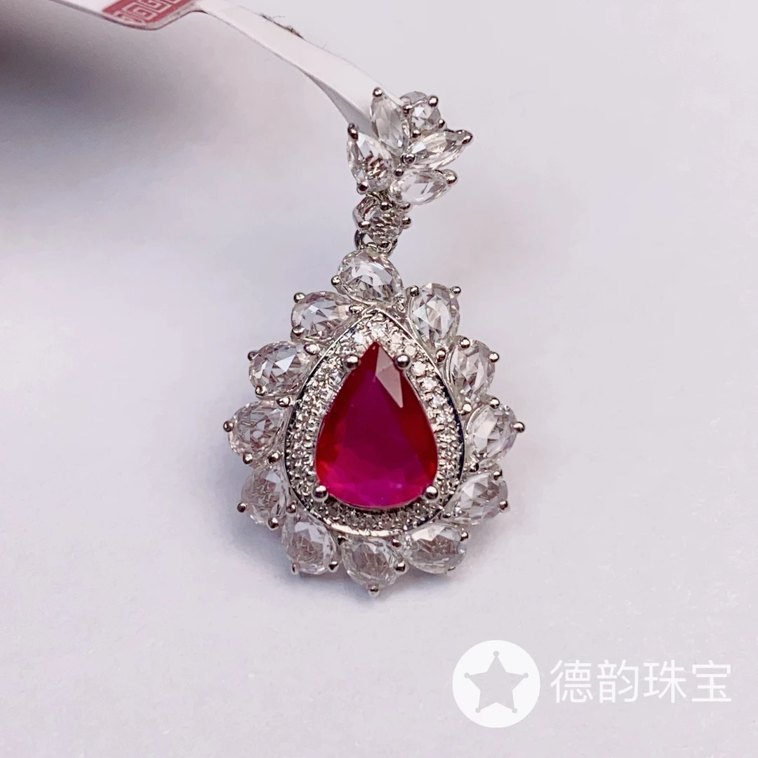 18k金镶嵌天然无烧红宝石吊坠