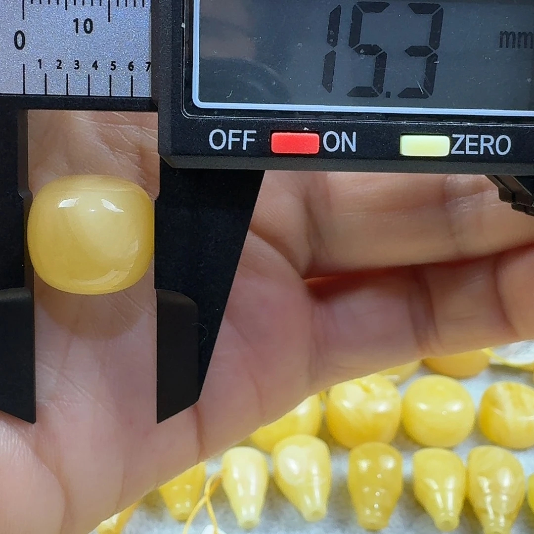 醉***樓裸石蜜蜡未镶嵌18