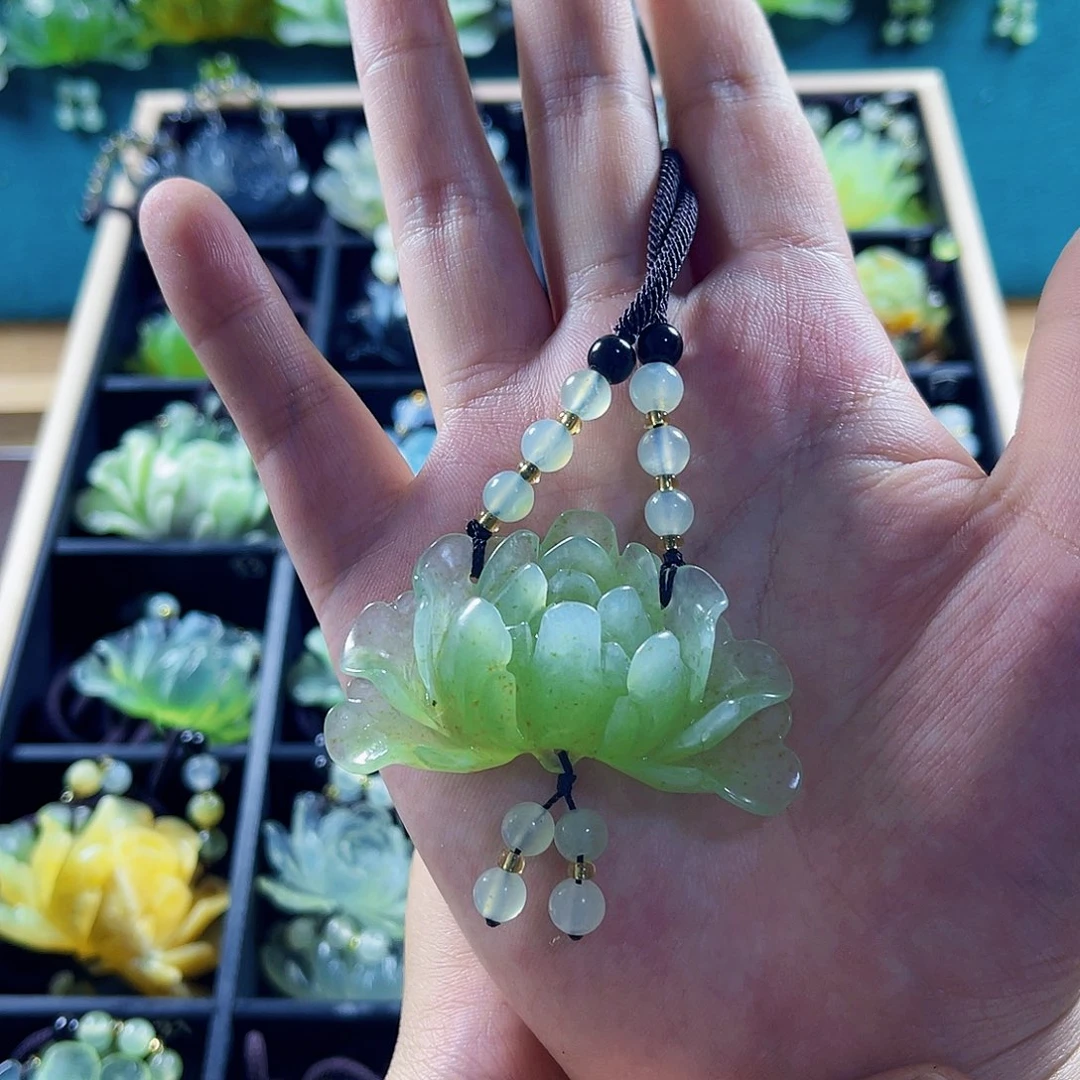 蛇纹石玉合金颈饰