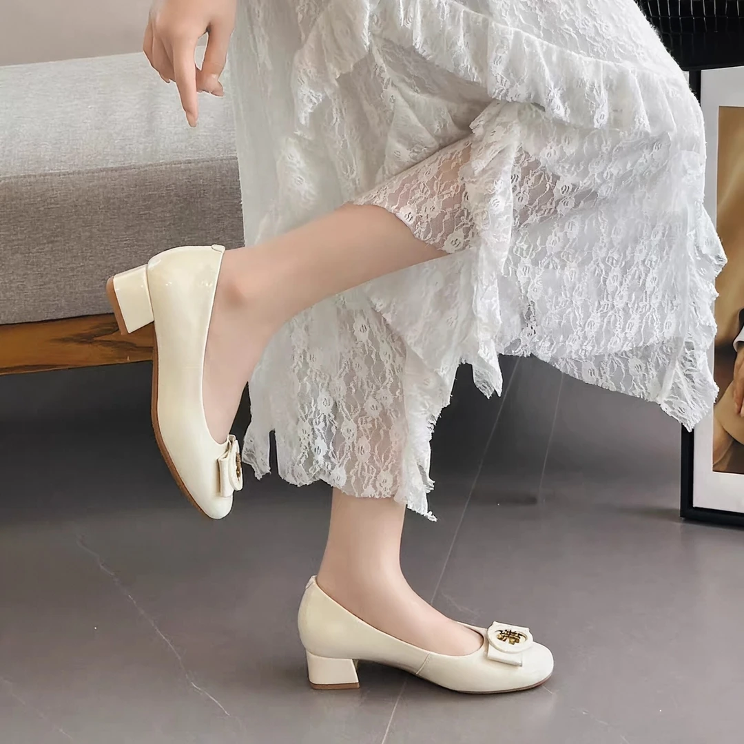 新款牛皮浅口方跟单鞋女鞋纯色百搭软底皮鞋