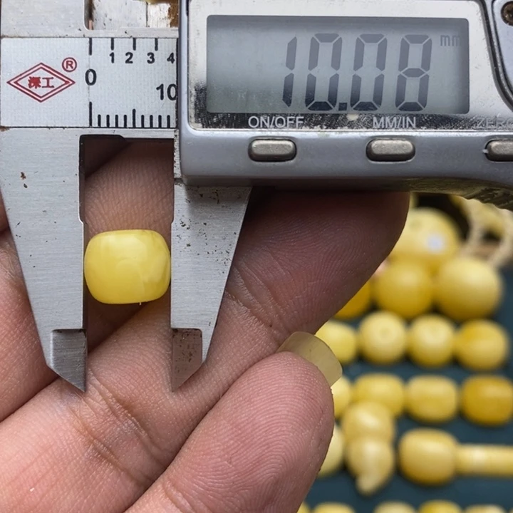 未镶嵌琥珀裸石18号10*8.5