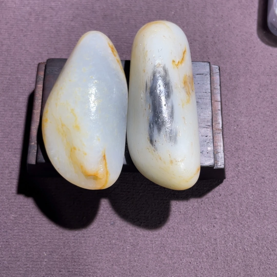 和田玉未镶嵌把件