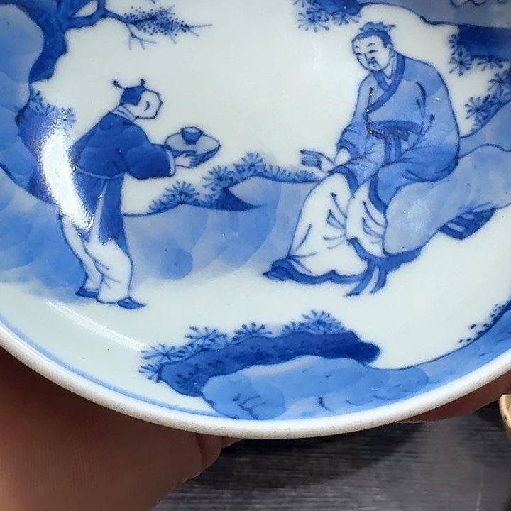瓷片一个青花人物小文盘