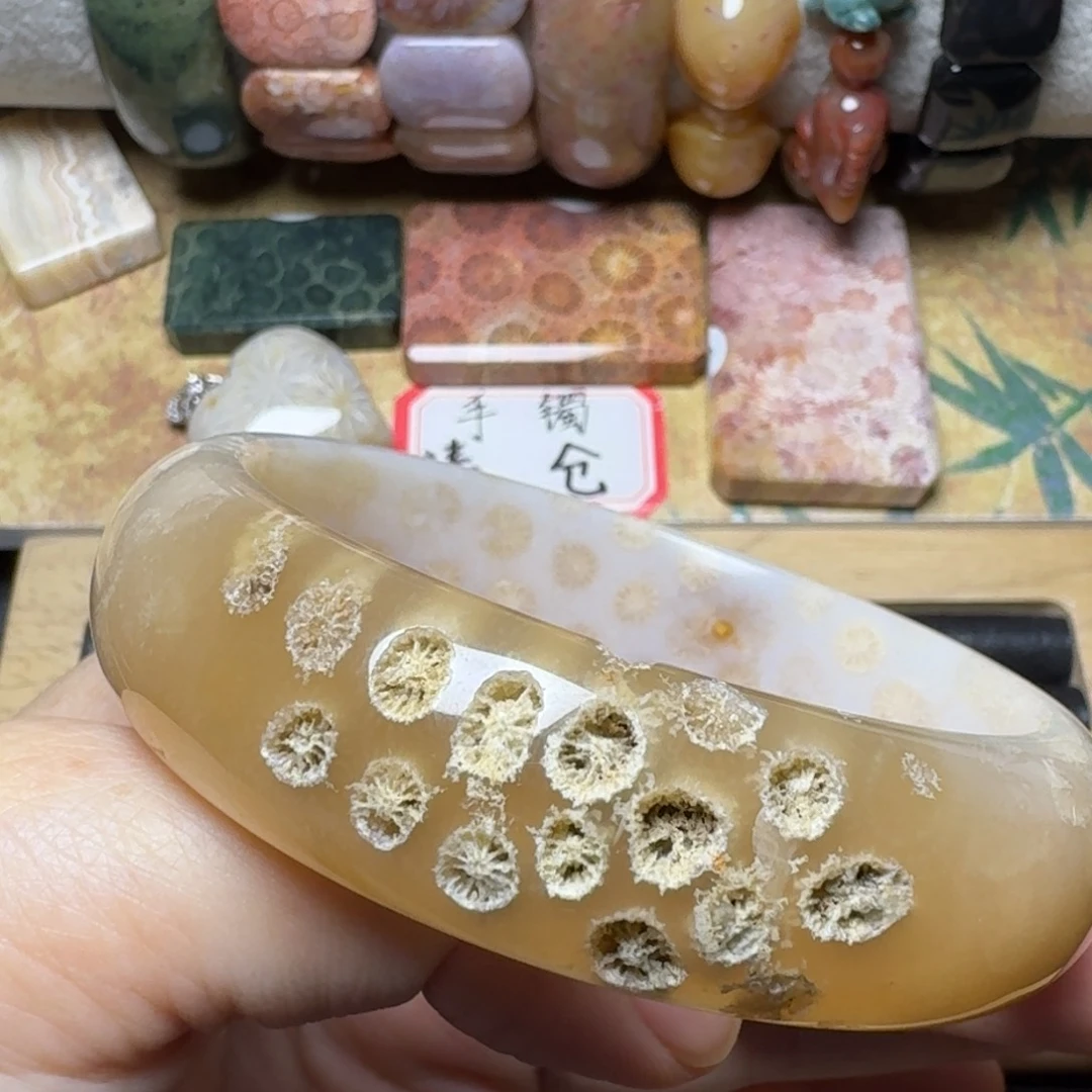 硅化玉58糖骨骼和丝滑奶酪，有点纹特价未镶嵌