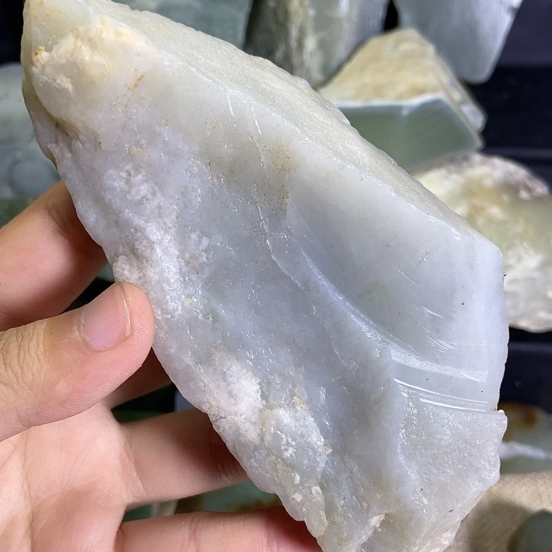 和田玉（糖玉）未镶嵌珠宝奇石