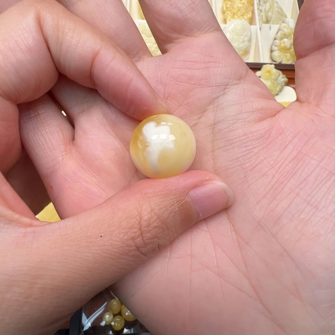 琥珀未镶嵌裸石蜜蜡