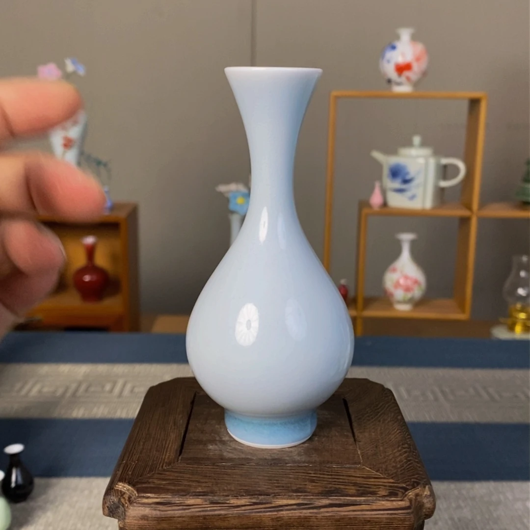 摆件景德镇瓷器精品陈列