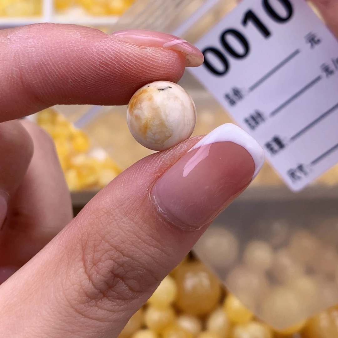 琥珀未镶嵌珠宝奇石11.2特色 皮坑