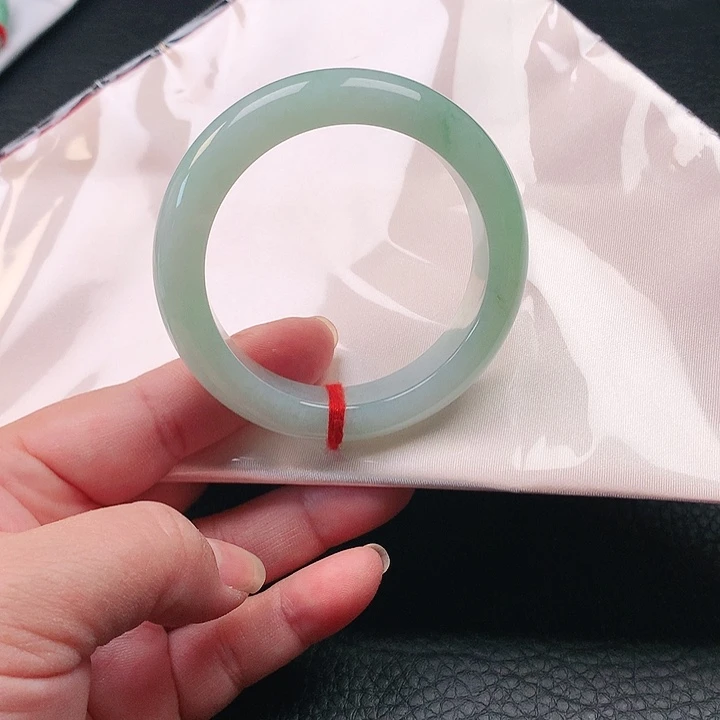 翡翠手镯未镶嵌翡翠126