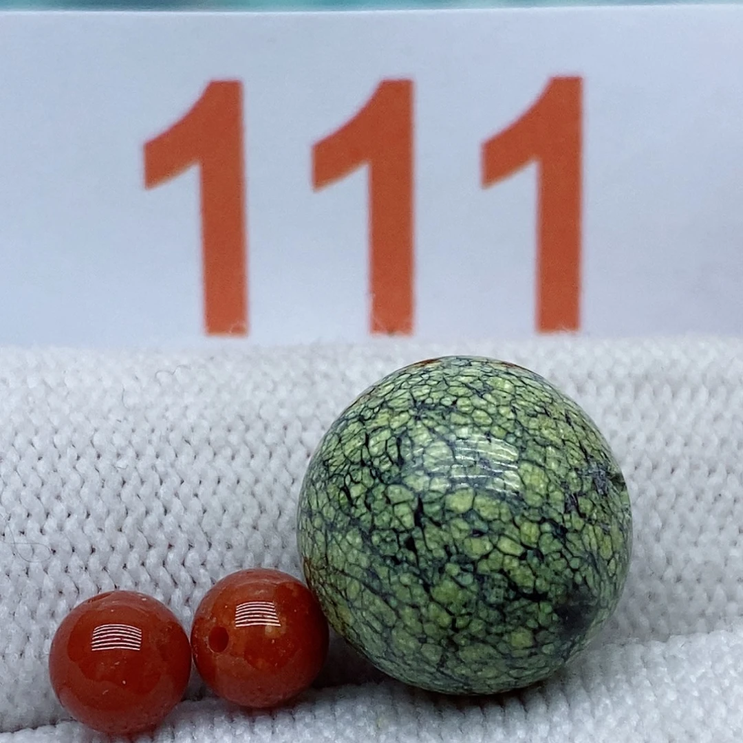 南红玛瑙未镶嵌珠宝奇石