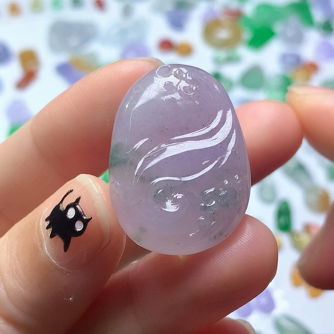 翡翠未镶嵌颈饰风生水起