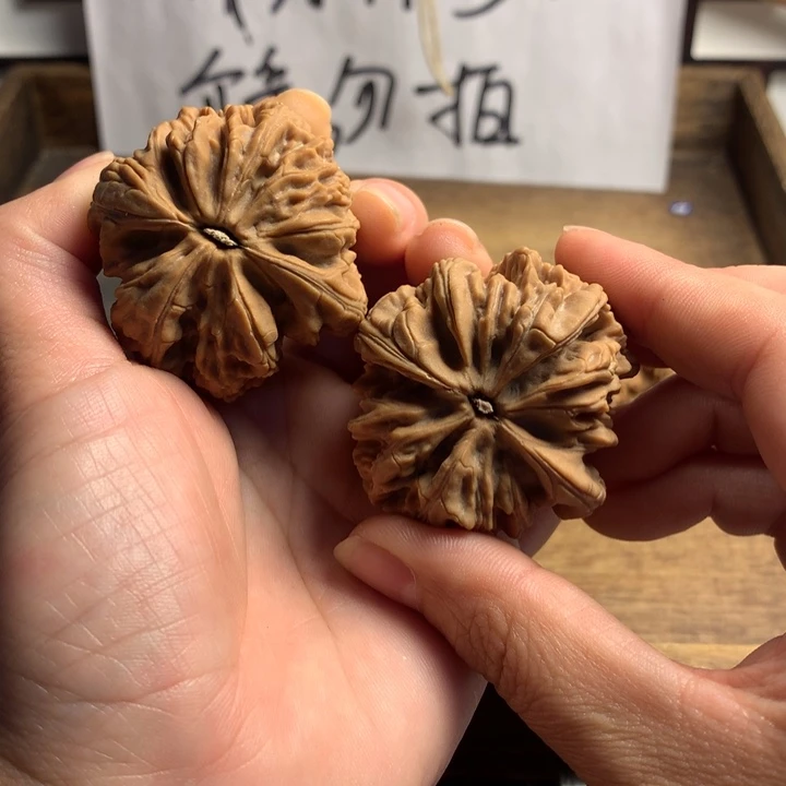 吊坠文玩核桃爱**手暴雪