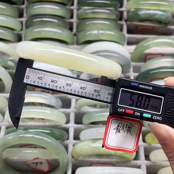 未镶嵌蛇纹石玉手镯104