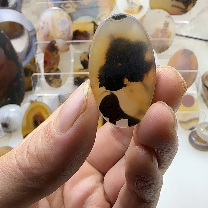 玛瑙/玉髓未镶嵌颈饰