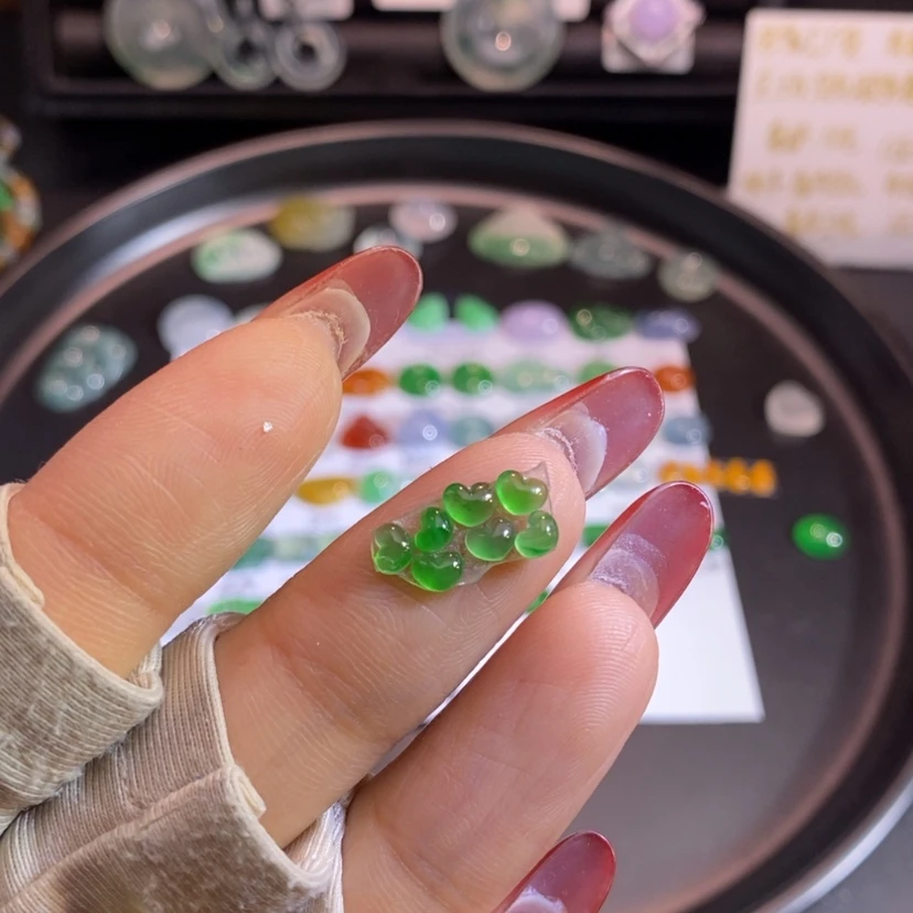 【闪购商品】翡翠挂件未镶嵌心