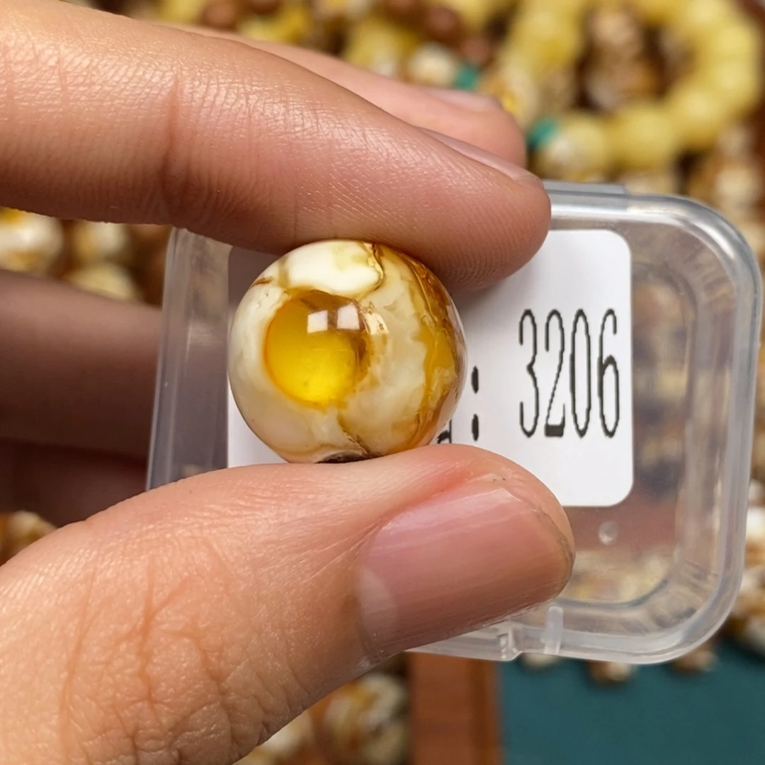 把件猴头核桃沁色圆珠老型3206