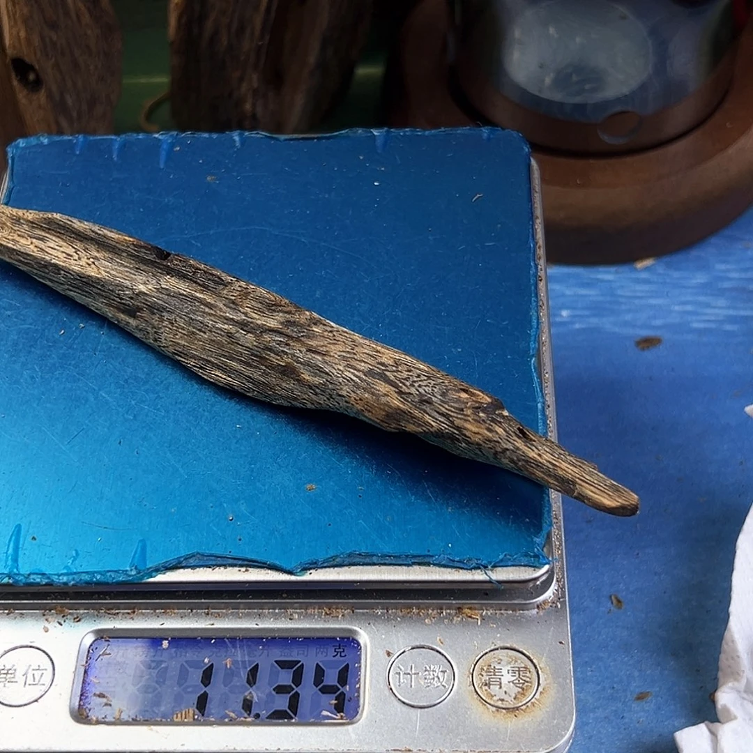 香料绿奇楠白棋天然虫漏11克