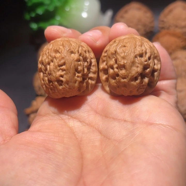 文玩核桃吊坠文玩核桃吊坠野狼32