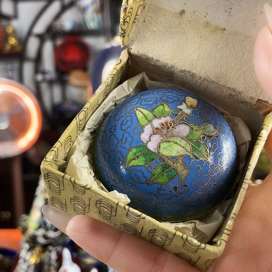 齊***齊铜天蓝色景泰蓝厚胎老粉盒