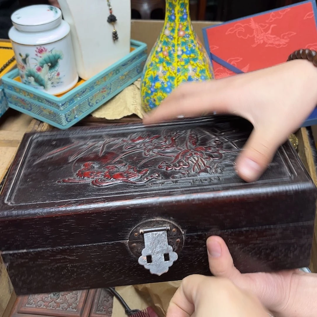 大叶紫檀（黑酸枝木类）