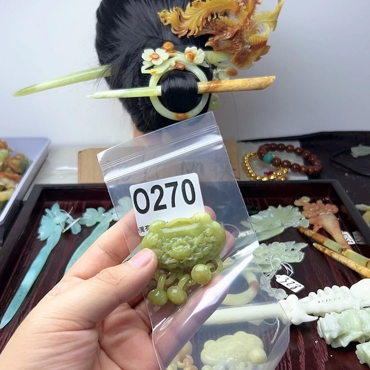 蛇纹石玉发饰合金云**头