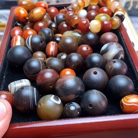 玛瑙/玉髓颈饰合金愚*