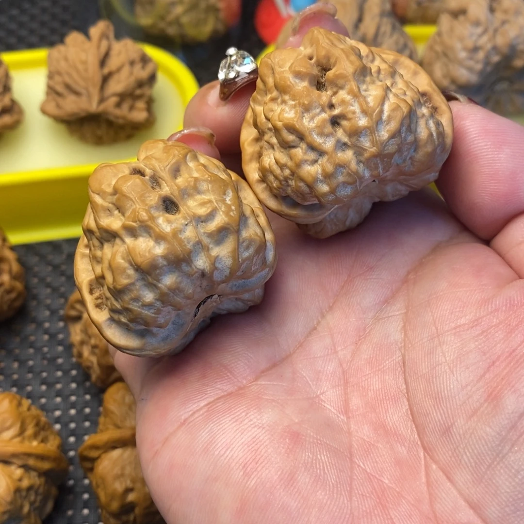 轻***醉吊坠文玩核桃精品哈莫……