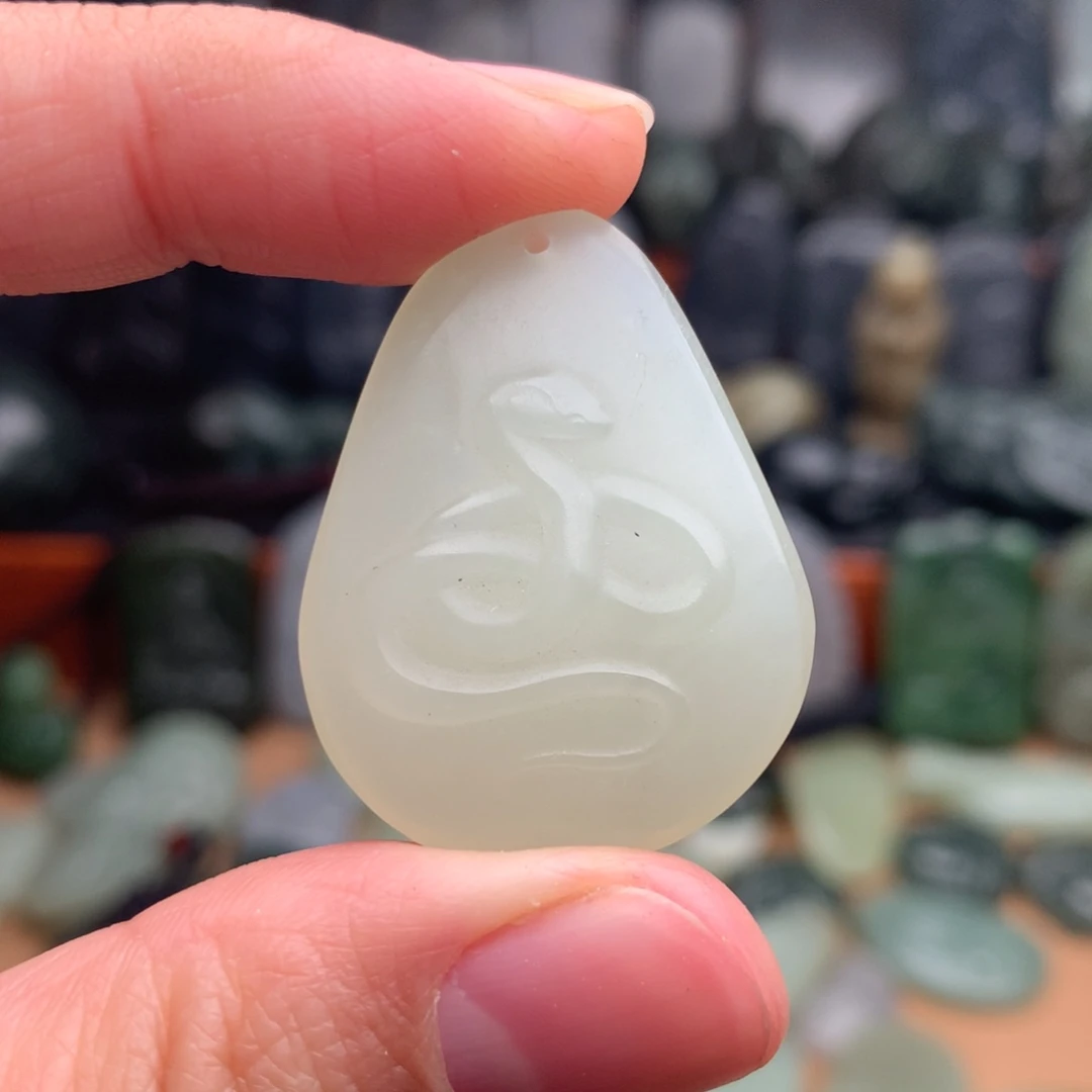 和田玉未镶嵌颈饰挂件34