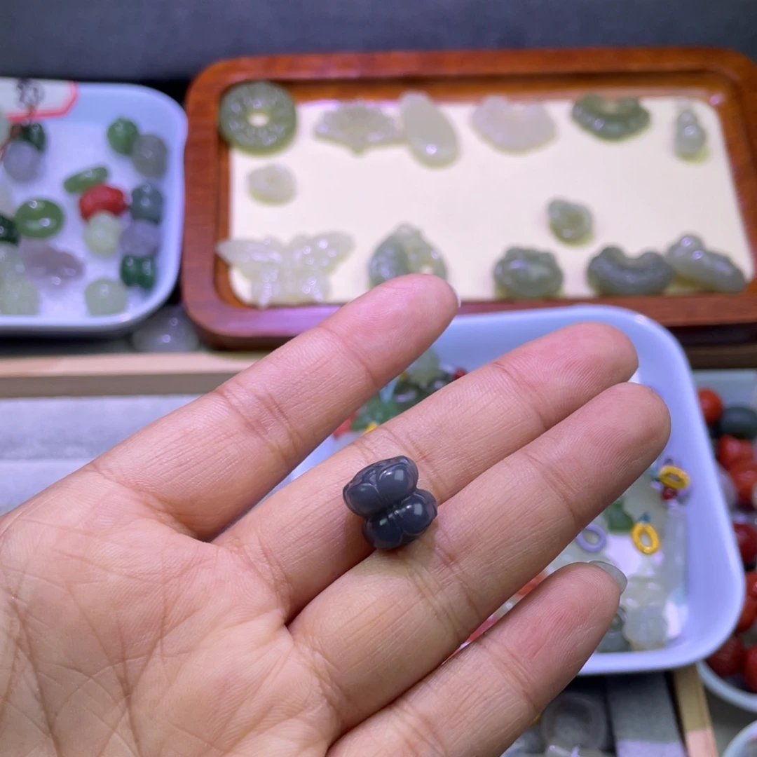 和田玉配饰未镶嵌