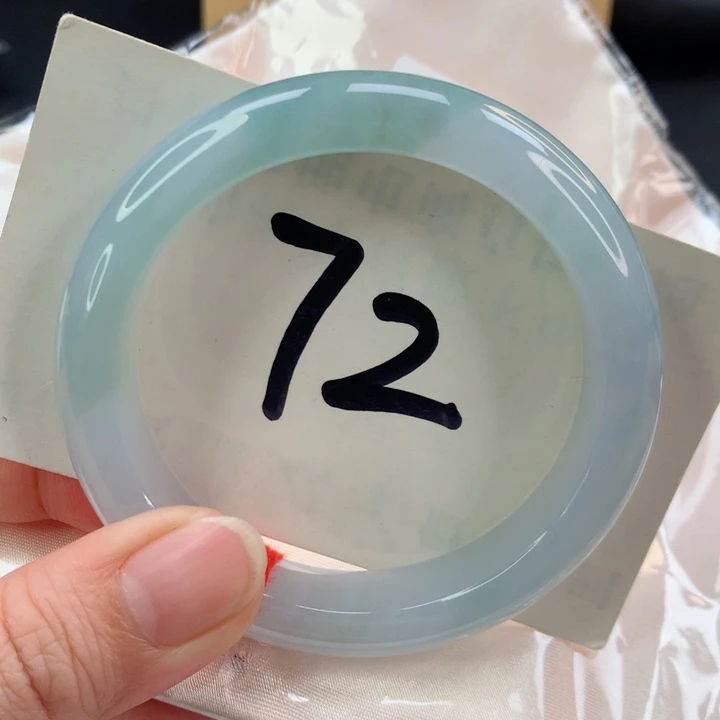 未镶嵌手镯翡翠正
