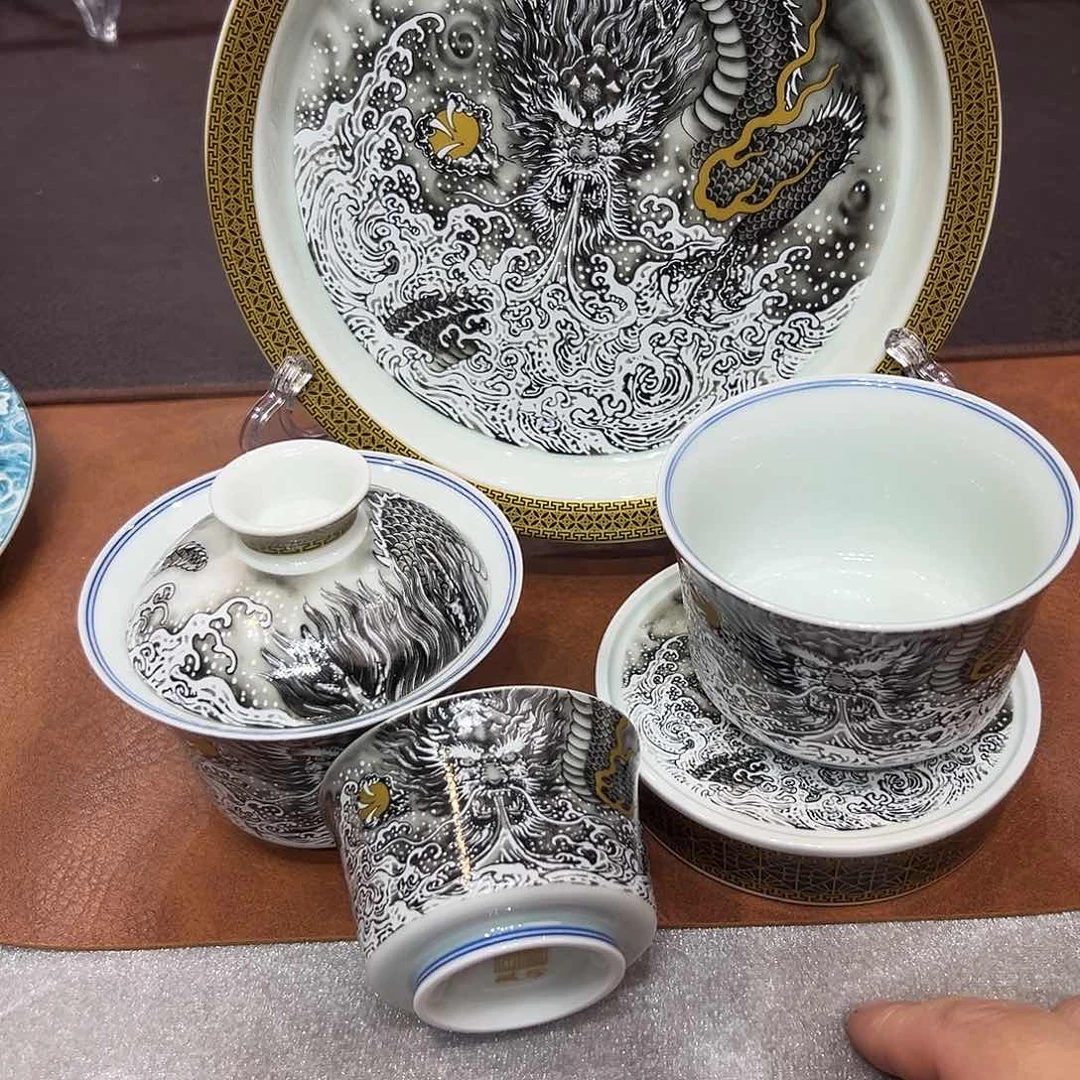 摆件咯哦莫粉我希望我们哟