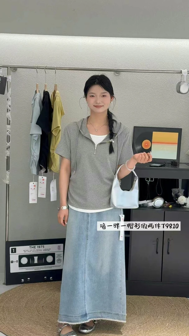 9810连帽假两件褶皱短袖T恤胖mm大码女装休闲百搭运动设计感上衣