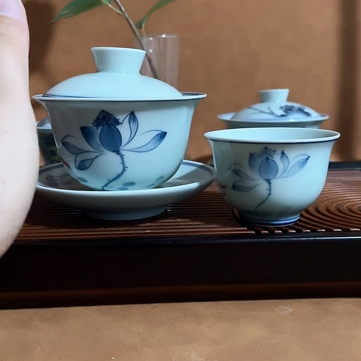 160毫升手绘荷花加2个杯子
